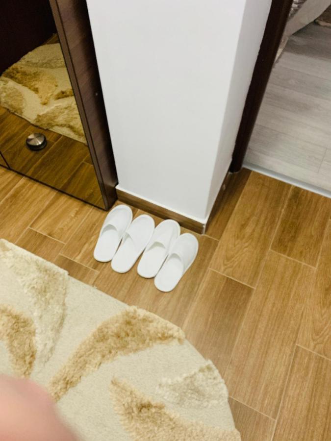 Garsoniera Lux Centru Pietonal Tirgu - Jiu Apartman Zsilvásárhely Kültér fotó