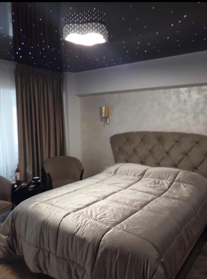 Garsoniera Lux Centru Pietonal Tirgu - Jiu Apartman Zsilvásárhely Kültér fotó